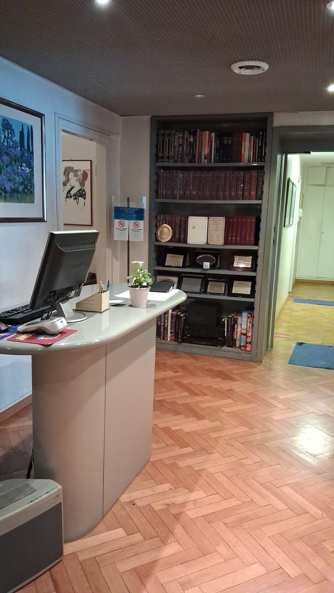 Reception Studio Dentistico Ghiglione Milano
